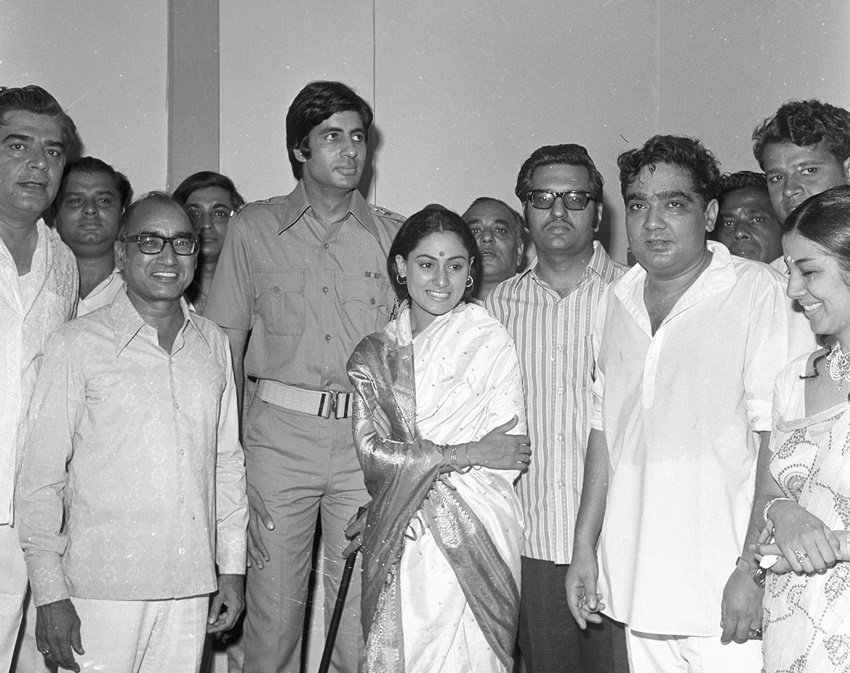 amitabh bachchan, jaya bachchan, amitabh bachchan Latest News, amitabh bachchan wedding anniversary, amitabh bachchan jaya wedding anniversary, amitabh bachchan jaya bachchan wedding anniversary, amitabh bachchan 43rd wedding anniversary, big b wedding aaniversary, big b jaya wedding anniversary, big b jaya, big b marraige anniversary, amitabh bachchan pics, amitabh jaya bachchan pics, jaya bachchan pics, jaya bachchan wedding anniversary, entertainment news