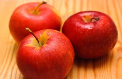 कितना भी खाएं ये 7 फल, नहीं बढ़ेगा वजन