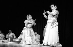 ‘नृत्य’ कॉलम में शशिप्रभा तिवारी का लेख : कृष्ण लीला की मोहक छवि