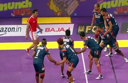 Pro Kabaddi League 2016: बंगाल वॉरियर्स ने दबंग दिल्ली को 31-23 से हराया