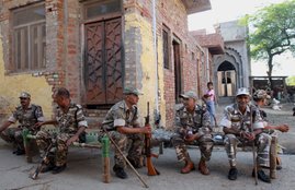 dadri, dadri lynching, beef ban, dadri beef ban, अखलाक, दादरी, पंचायत, महापंचायत, गाय का मांस, mathura forensic reports, beef test, meat test, bisara, mohammad akhlaq, akhlaq family, dadri victim, lynching victim, beef consumption, cow slaughter, holy cow, dadri news, jansatta news, delhi, delhi news