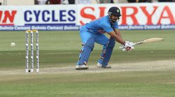 India vs Zimbabwe: केदार जाधव ने जड़ी पहली हाफ सेंचुरी, टीम इंडिया ने 2-1 से जीती सीरीज
