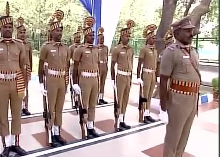 Jayalalithaa, Tamil Nadu Chief Minister, Tamil Nadu CM, Narendra Modi, Prime Minister Narendra Modi, amma canteen, jayalalithaa modi meeting, GST bill, jayalalithaa in delhi, tamilnadu package