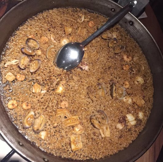 बिपाशा ने शेयर की अपने फेवरेट सीफूड की तस्वीर