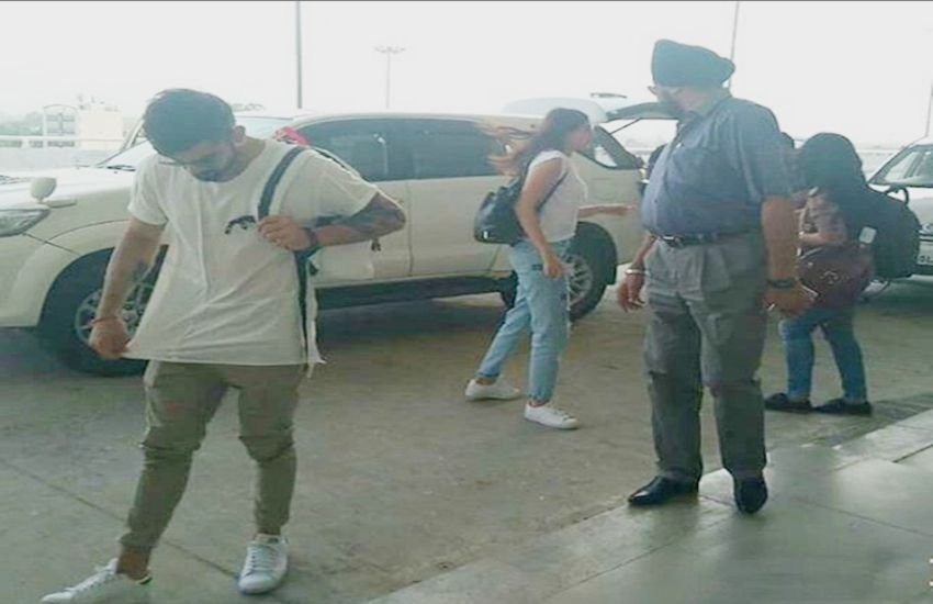 anushka sharma, virat kohli, anushka virat, anushka sharma virat kohli, ansuhka virat pics, anushka virat date pics, anushka virat photos, anushka sharma virat kohli photos, sultan, salman khan, anushka sharma news, virat kohli news, entertainment news