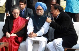 Manmohan Singh, Sonia Gandhi, Sanjaya Baru, Rahul Gandhi, Manoj Bajpayee, Congress