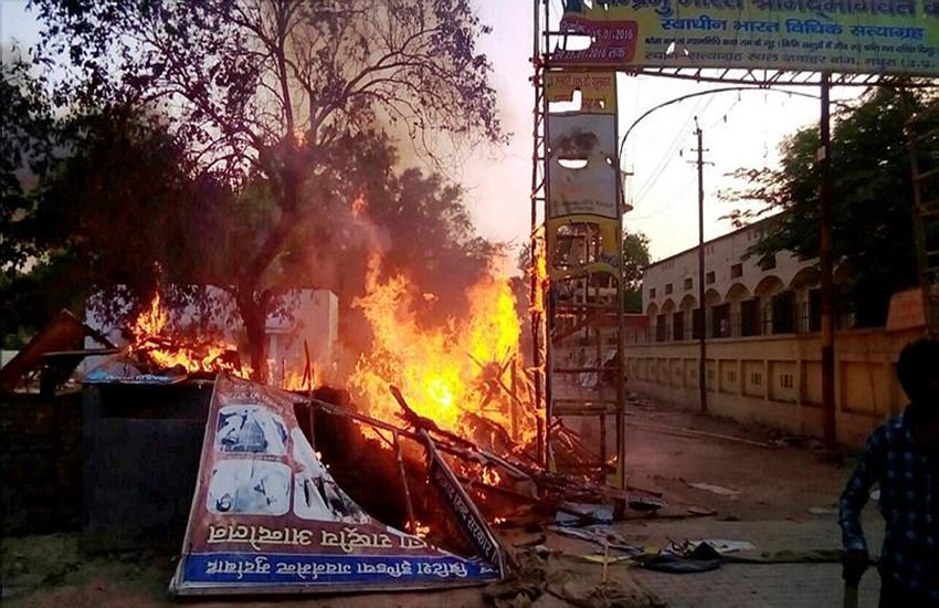 swadheen bharat subhash sena, azad bharat vidhik Vaicharik Kranti Satyagrahi, what is mathura clash, Mathura Clashes