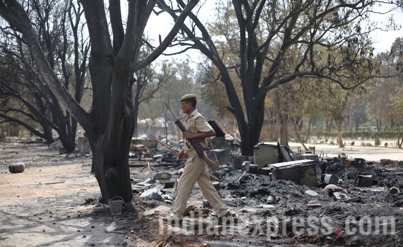mathura clashes, clashes mathura, mathura protest, mathura news, mathura pictures, mathura clashes pictures, mathura clashes live, mathura live news, mathura clashes news, india news, latest news
