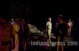 mathura clashes, clashes mathura, mathura protest, mathura news, mathura pictures, mathura clashes pictures, mathura clashes live, mathura live news, mathura clashes news, india news, latest news
