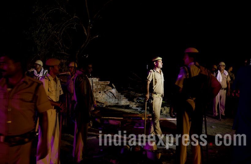 mathura clashes, clashes mathura, mathura protest, mathura news, mathura pictures, mathura clashes pictures, mathura clashes live, mathura live news, mathura clashes news, india news, latest news