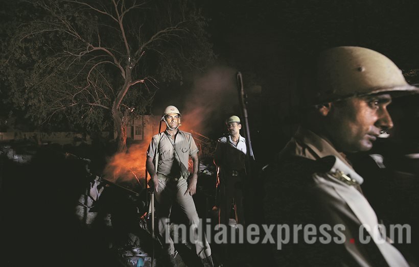 mathura clashes, clashes mathura, mathura protest, mathura news, mathura pictures, mathura clashes pictures, mathura clashes live, mathura live news, mathura clashes news, india news, latest news