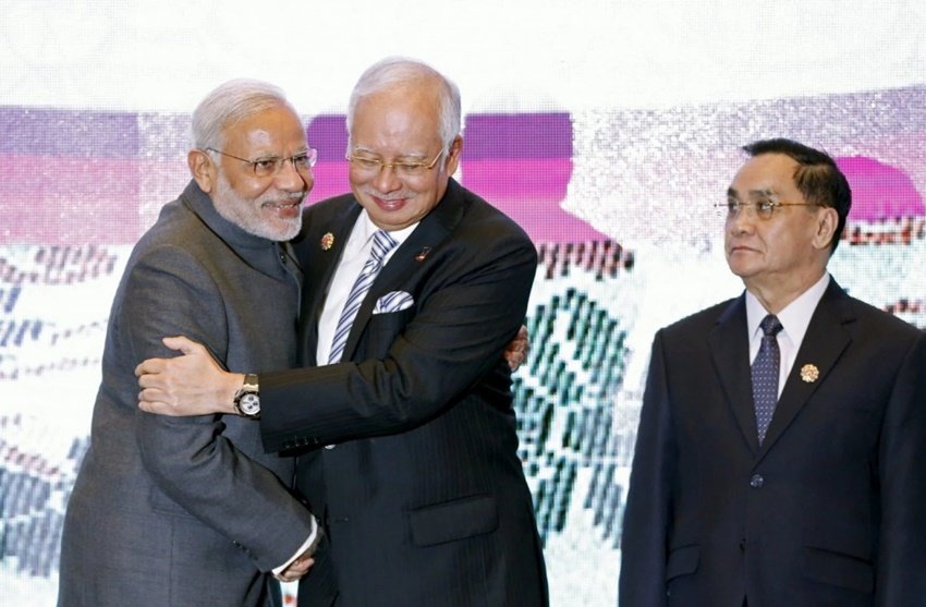 Narendra Modi, PM Modi, Modi US Visit, Modi foreign tour, narendra Modi awkward narendra Modi awkward hug, moment, barack obama, US President, Narendra Modi hugs barack obama, Narendra Modi Barak obama meet, Narendra Modi pics, modi US Visit pics, narendra Modi handshakes, Prince William, Prince William india visit, Prince William narendra Modi handshake, modi Prince William pics, Shinzo Abe, John F. Kerry, Tony Abbott, Mukesh Ambani, India News