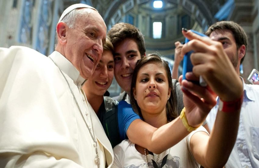 2016 Twiplomacy: sushma swaraj, sushma swaraj most followed on twitter, external affairs minister sushma swaraj, most followed on twitter, narendra modi most followed, india news, barack obama, narendra modi twitter, pope francis, Recep Tayyip Erdoğan, Enrique Peña Nieto, PMO india twitter