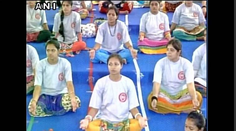 international yoga day, yoga day, gujarat yoga, rajkot yoga, pregnant women yoga, guinness record yoga, pm modi yoga, narendra modi, narendra modi international yoga day, international yoga day speech, india news
