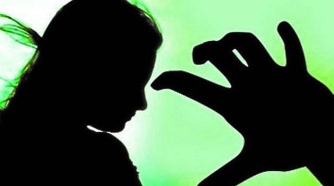 रेप की कोशिश करने वाले युवक का लड़की ने चाकू से काटा प्राइवेट पार्ट