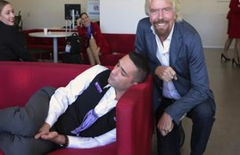 Richard Branson, Richard Branson employee napping