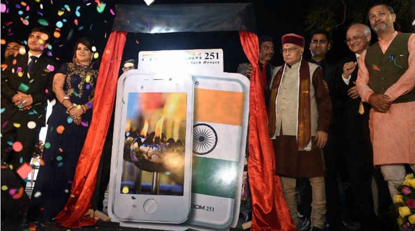 Freedom 251: 251 रुपए की कीमत वाले इस फोन की लॉन्चिंग 17 फरवरी को नोएडा में की गई थी। अपनी कीमत के कारण ही यह फोन विवादों में आने लगा था। मोबाइल इंडस्ट्री बॉडी इंडियन सेल्युलर एसोसिएशन (आईसीए) ने कहा था कि इस तरह के स्मार्टफोन की कीमत 4100 रुपए से कम नहीं हो सकती।
