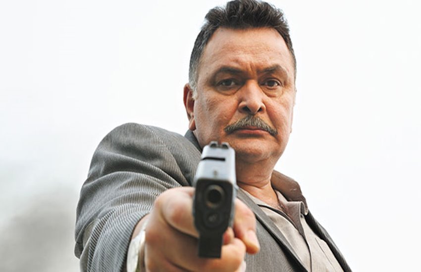 बॉलीवुड एक्टर ऋषि कपूर ने ट्विटर पर अब ये तस्वीर डीपी के तौर पर लगाई है।