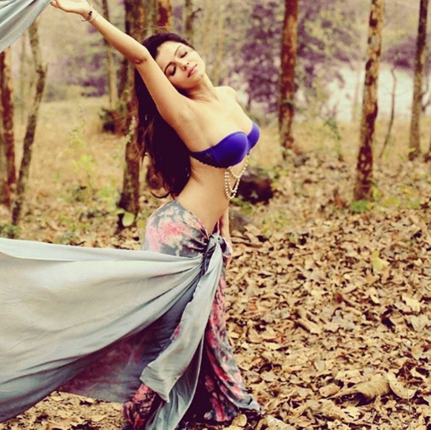 Rubina Dilaik, Rubina Dilaik News, Rubina Dilaik photoshoot, Rubina Dilaik pics, Rubina Dilaik boyfriend, Zee TV, Choti Bahu, Rubina Dilaik Choti Bahu, Rubina Dilaik hot pics, Rubina Dilaik hot photoshoot, Rubina Dilaik boyfriend Abhinav Shukla, Rubina Dilaik photos, Rubina Dilaik pictures, Rubina Dilaik tv show, Abhinav Shukla, Television News, latest News, Jansatta