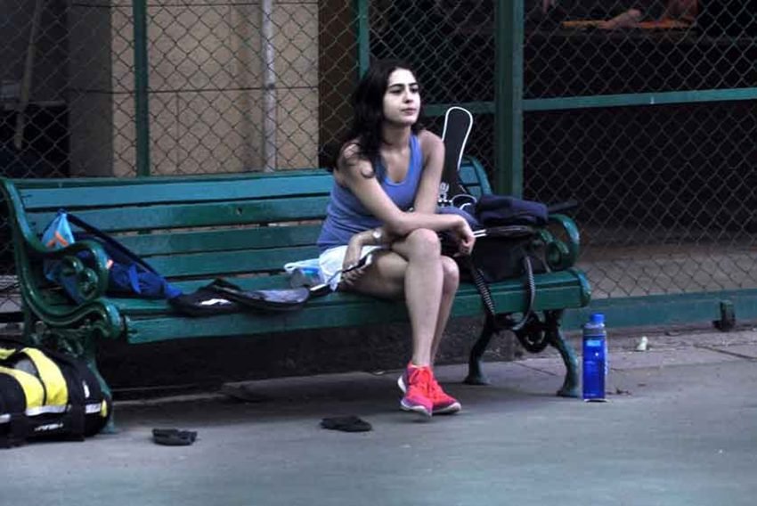 saif ali khan, sara ali khan, sara ali khan tennis, ibrahim ali khan, saif ali khan daughter, saif ali khan son, saif ali khan sara pics, sara ali khan pics, sara ali khan latest pics, sara ali khan pictures, sara ali khan tennis pics, sara ali khan ibrahim ali khan new pictures, saif ali khan sara ali khan pics, saif sara ibrahim tennis pics, sara ali khan ibrahim pics, Entertainment News, Bollywood, Jansatta