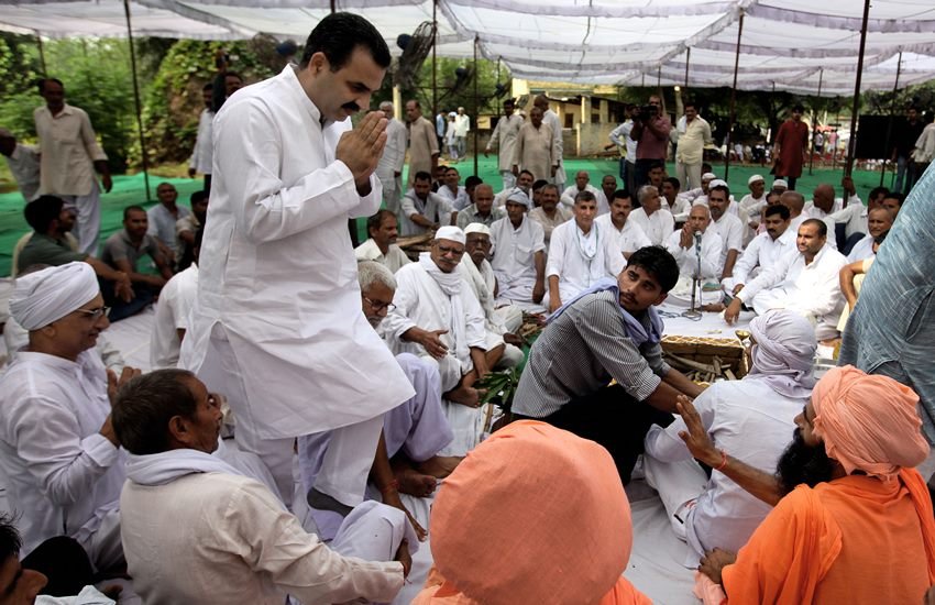 cabinet reshuffle, modi cabinet, PM modi, BJP, vijay sampla, vinay sahastrabudhe, sanjeev balyan, Najma Heptulla, modi cabinet, nihalchand, ministries change, union cabinet reshuffle, union cabinet, india union cabinet, india news, International yoga day, international yoga day 2016, yoga day, yoga day 2016, yoga day date, union cabinet reshuffle, union cabinet reshuffle india, Yogi Adityanath, Uttarakhand, Uttar Pradesh, Satyapal Singh, Sarbananda Sonowal, Sadhvi Savitri Bai Phoole, Rameshwar Teli,Rajasthan, Navjot singh sidhu, Chhattisgarh, union cabinet reshuffle 2016, India News, Jansatta