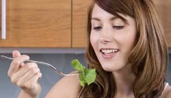 चेहरे और बालों की खूबसूरती के लिए कैसी हो आपकी डाइट, जानिए