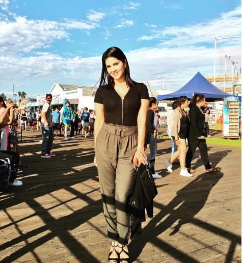 Sunny Leone Childhood Photos, Sunny Leone, bollywood, bollywood news, bollywood hindi news, bollywood latest news, google news, india news