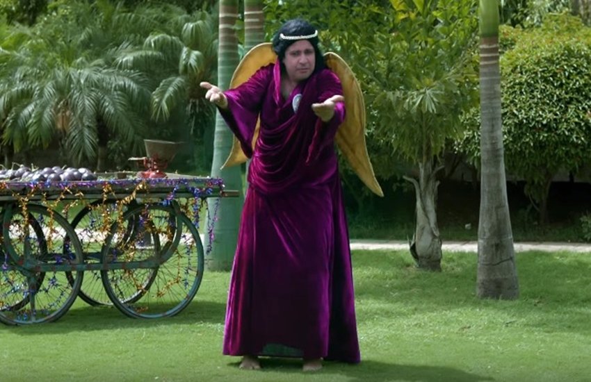 वीडियो का एक दृश्य।