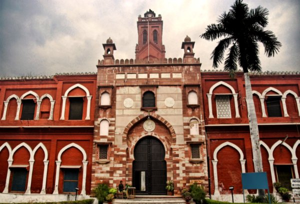 AMU छात्रावास से 11 छात्र निष्कासित, 17 निलंबित