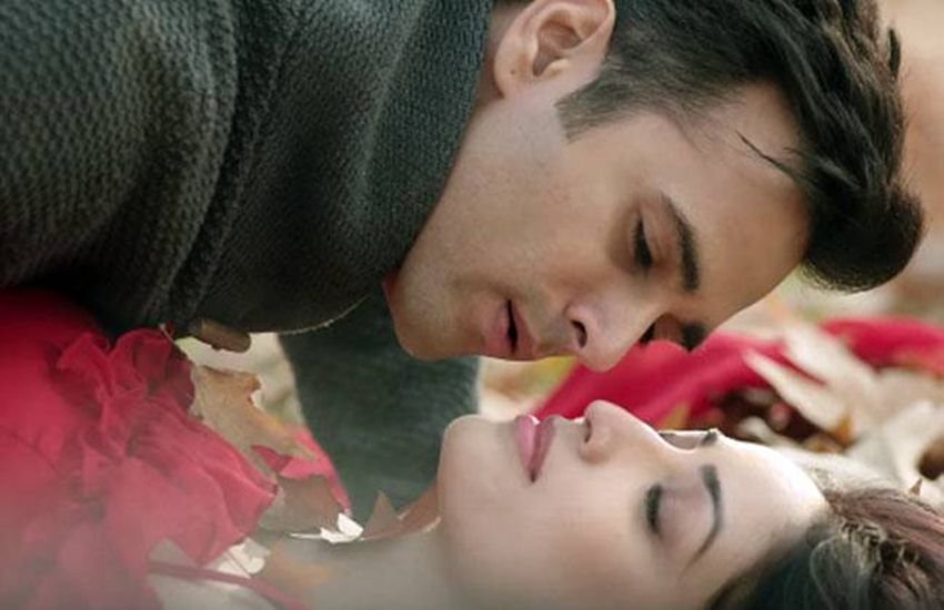 Junooniyat, junooniyat poster, Pulkit Samrat, Yami Gautam, Sanam Re, yami gautam bold look
