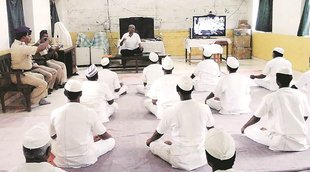 "National News,National News,Thane,Mahendra,Yerwada , Jail inmates celebrate Intl Yoga Day in Thane,news, India news,PTI Stories News,PTI Stories News in India ,Thane ,Thane news ,2016-06-21, Business Standard , Business Standard News,business-standard.com