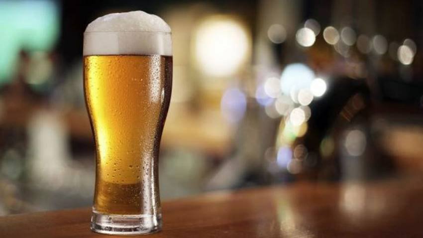 शोध के आधार पर दावा किया है कि संतुलित मात्रा में बीयर के सेवन से किडनी में स्टोन का रिस्क उन लोगों की अपेक्षा कम होता है जो दूसरी एल्कोहलिक ड्रिंक्स का सेवन करते हैं।