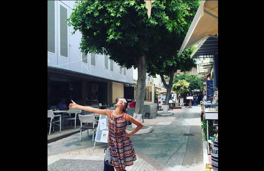 Huma Mobin, Arsalaan Sever Butt, couple, honeymoon, pakistani couple, pakistani wife, honeymoon to Greece, Greece Embassy, visa, trip, honeymoon without husband, honeymoon pictures,