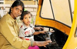 yellamma, female auto driver in Bangalore, inspiring real life stories, female power, single mother, jansatta