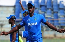 भारत की मजबूत बल्लेबाजी और स्पिन का सामना करना चुनौती: कार्लोस ब्रेथवेट