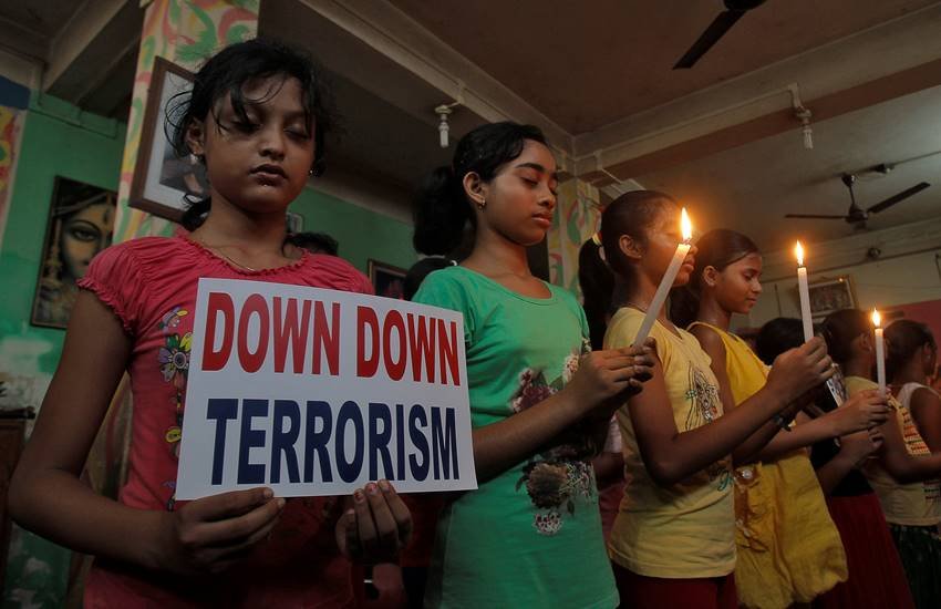 Bangladesh, Bangladesh Extremist attacks, Bangladesh Bloggers, Hindu priest, Hindus in Bangladesh, Attacks in Bangladesh, Bangladesh Terror, Terror attacks on Bangladesh, ISIS, Terrorism, International terrorism, Jansatta