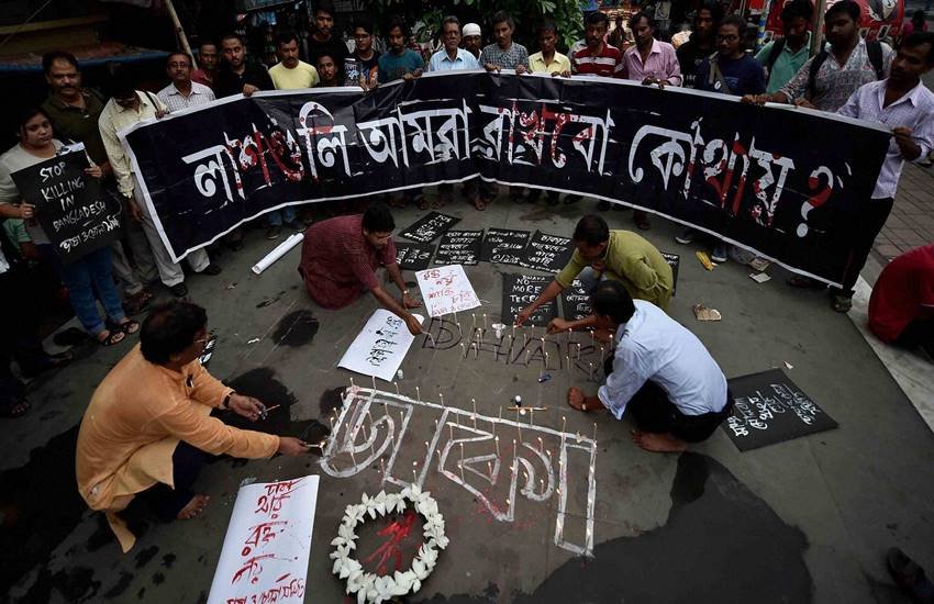 Bangladesh, Bangladesh Extremist attacks, Bangladesh Bloggers, Hindu priest, Hindus in Bangladesh, Attacks in Bangladesh, Bangladesh Terror, Terror attacks on Bangladesh, ISIS, Terrorism, International terrorism, Jansatta