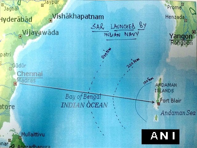 भारतीय नेवी और वायुसेना ने व्यापक स्तर पर बचाव कार्य जारी कर दिया है।