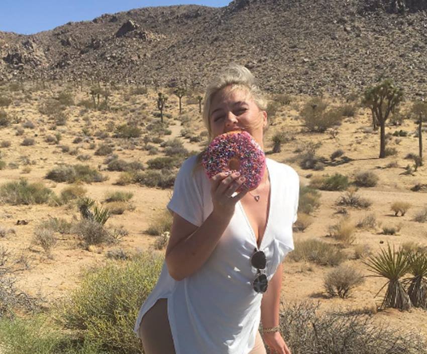 Iskra Lawrence, Plus size model