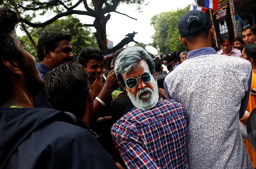 kabali Fever, rajnikanth, kabali, rajnikanth fans, kabali release, kabali review, kabali movie, kabali rajnikanth, rajnikanth look, kabali look, kabali movie director, kabali movie release, kabali movie review, kabali, rajnikant kabali, hindi news, entertainment news, jansatta