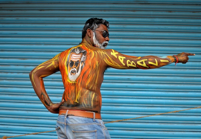 kabali Fever, rajnikanth, kabali, rajnikanth fans, kabali release, kabali review, kabali movie, kabali rajnikanth, rajnikanth look, kabali look, kabali movie director, kabali movie release, kabali movie review, kabali, rajnikant kabali, hindi news, entertainment news, jansatta