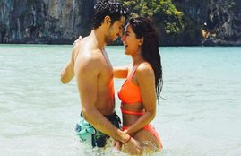katrina kaif, katrina kaif biniki, baar baar dekho, katrina, sidharth malhotra, kala chashma, kala chashma song, sidharth malhotra movie, sidharth katrina, sidharth katrina baar baar dekho, sidharth katrina romance, katrina kaif new still, baar baar dekho new image, baar baar dekho still, baar baar dekho new still, entertainment news
