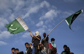 Kashmir Unrest, Violence in Kashmir, Burhan Wani, Hizbul Mujahideen, terrorist, Kashmir Valley. Violence, Photos, Jansatta