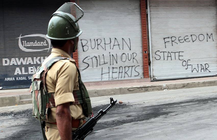 Kashmir Unrest, Violence in Kashmir, Burhan Wani, Hizbul Mujahideen, terrorist, Kashmir Valley. Violence, Photos, Jansatta
