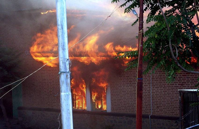 Kashmir Unrest, Violence in Kashmir, Burhan Wani, Hizbul Mujahideen, terrorist, Kashmir Valley. Violence, Photos, Jansatta