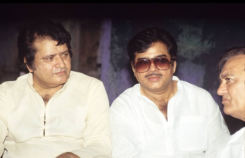 Manoj Kumar, Bharat Kumar, Patriot Actors, Bollywood legends, Veteran Actor, Koi Jab Tumhara, Patthar ke sanam, Happy Birthday Manoj Kumar, Manoj Kumar turns 79, Manoj Kumar interesting facts, Manoj Kumar rare pictures, Bharat Kumar, Om Shanti Om, Shah Rukh Khan and Farah Khan, Upkaar, Kranti, Dilip Kumar