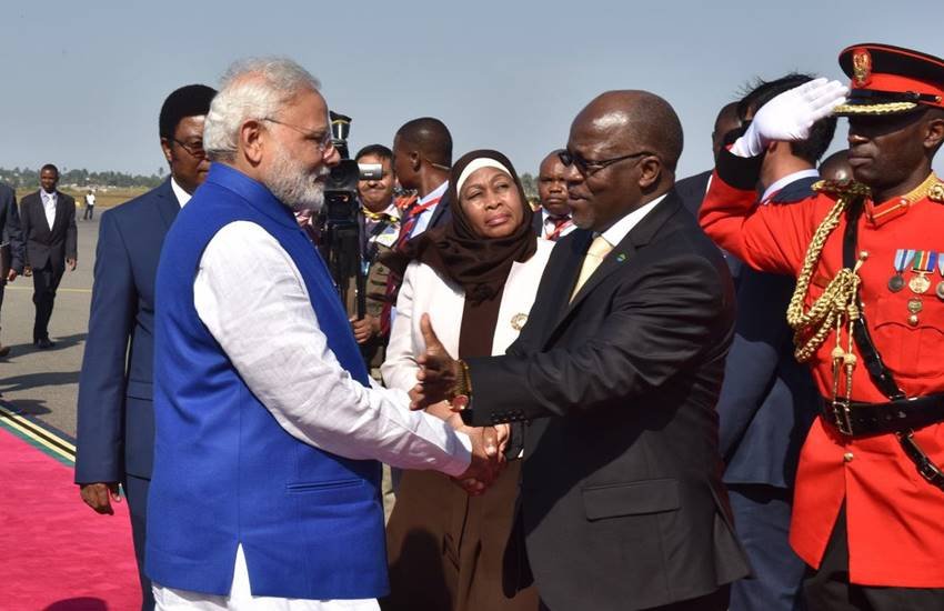PM Modi, Narendra Modi, Modi in Tanzania, Modi in Kenya, Modi in Foreign, Modi News, John Magfuli, Airport, Modi twitter, Modi Photos, Hindi News, Jansatta