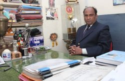 बीमार हॉकी धुरंधर मोहम्मद शाहिद को देखने पहुंचे खेल मंत्री गोयल