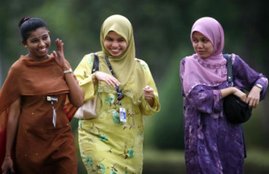 Malaysia muslim women, Malaysia Kelantan, Muslim female workers, Muslim female Cover up, Muslim female Workers, Kelantan News, Malaysia News