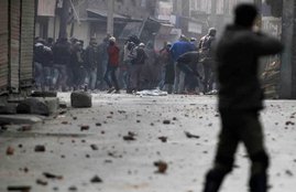 Jammu and Kashmir, Eid-ul-Fitr, salaah, stone pecking, army in kashmir